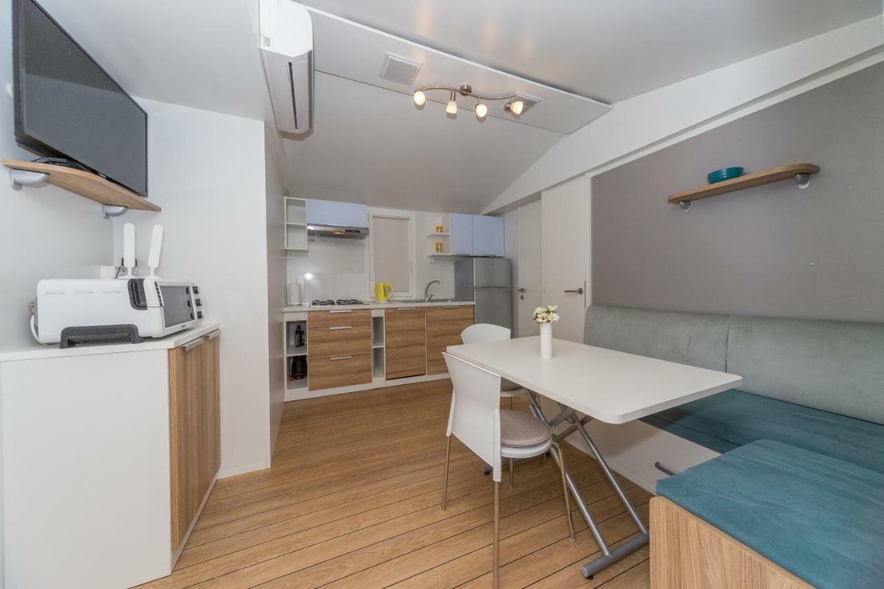 Mobile Homes Crystal